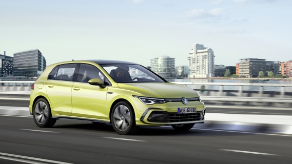 Nowy Golf rozszerza gamę: ceny od 69 490 zł, a do tego pakiet R-Line