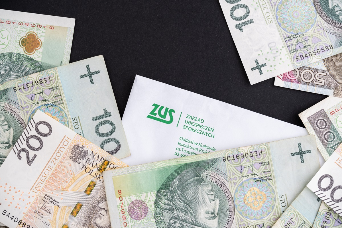 chorobowe zus zasiłek chorobowy wypłata od pierwszego dnia choroby