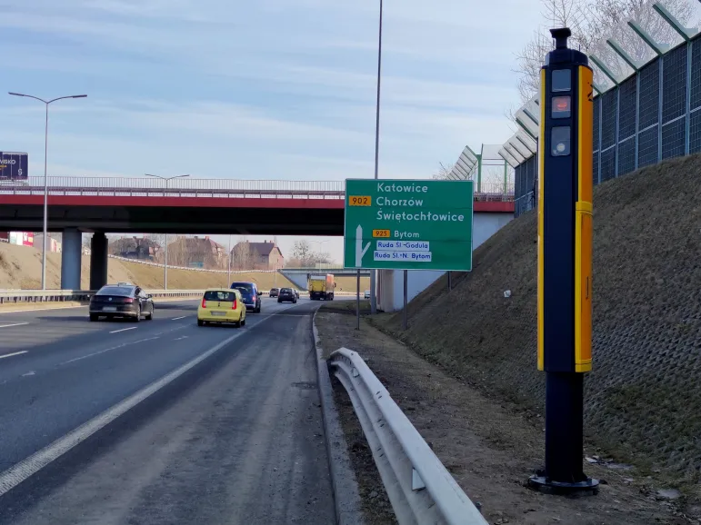 Dostałeś drogową pocztówkę z Warszawy? Nie wskażesz kierowcy auta, a grozi ci 8 tys. zł mandatu