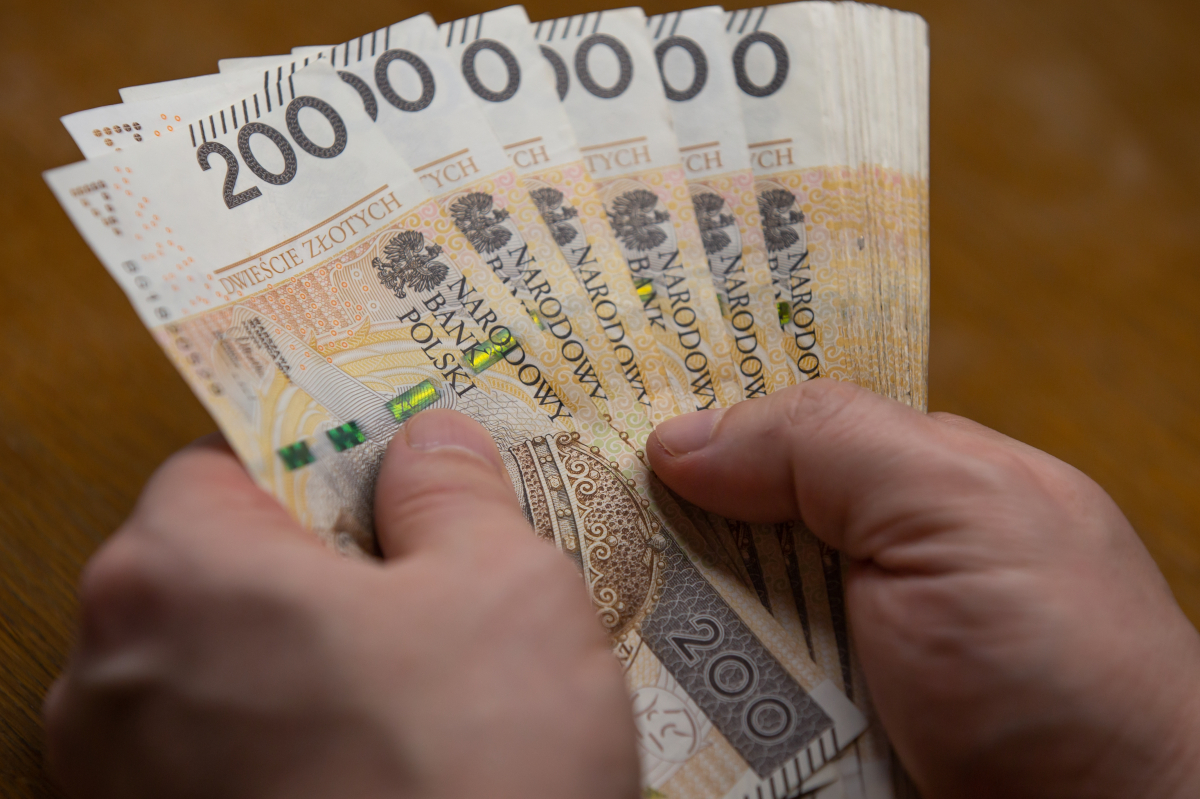 Stracił rodzinę w wypadku i miał zapłacić zaległy podatek. WSA kontra skarbówka