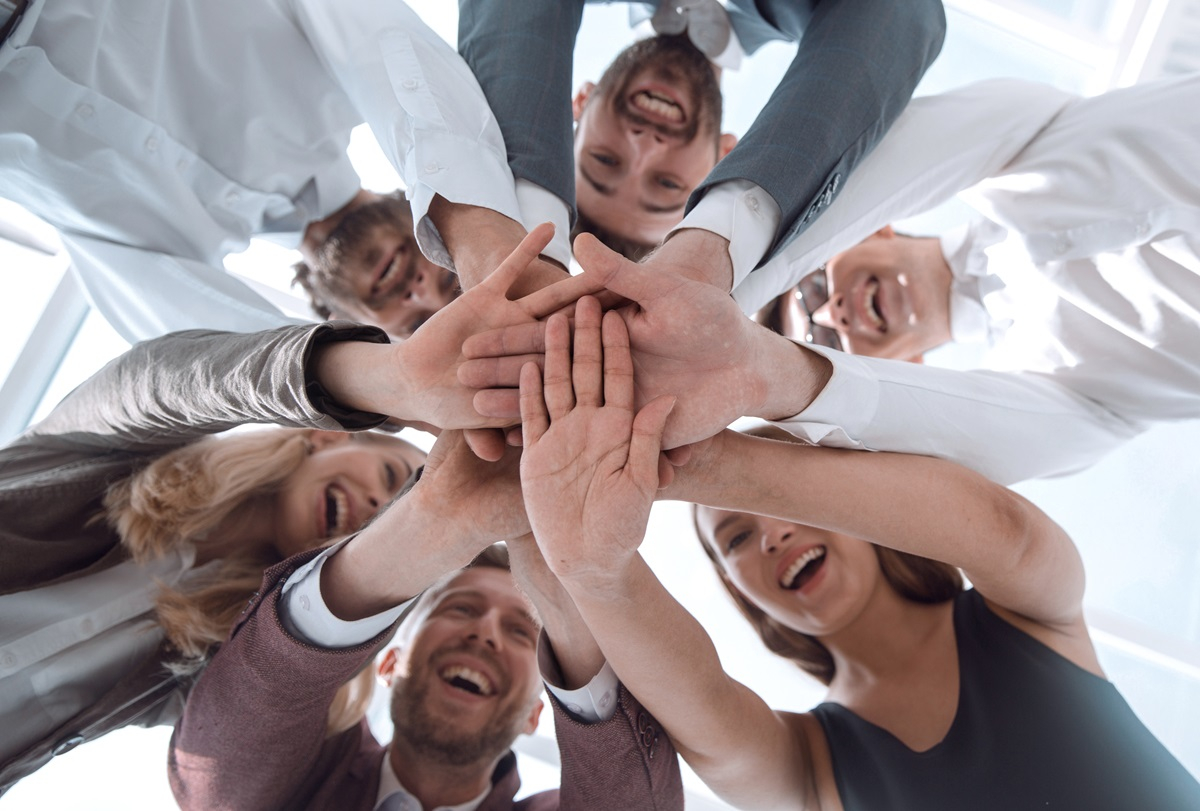 jak jesienią motywować pracowników dodatkowy urlop czy karta podarunkowa