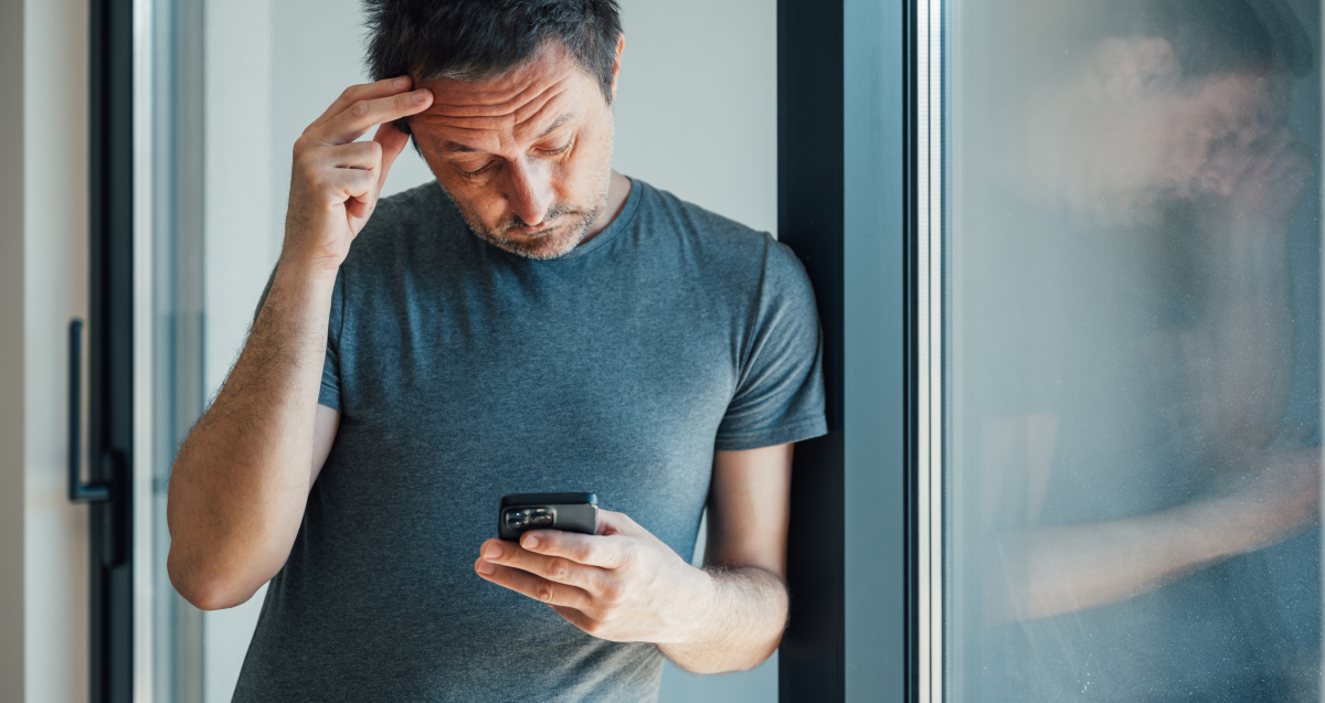 Wypadanie włosów - co naprawdę pomaga? Sprawdzone sposoby, przyczyny i skuteczne metody w walce z wypadaniem włosów