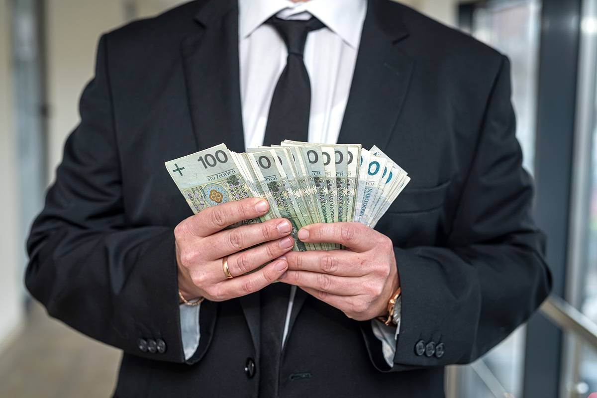 Prawo unijne zmusza pracodawców do podwyżek dla długoletnich pracowników