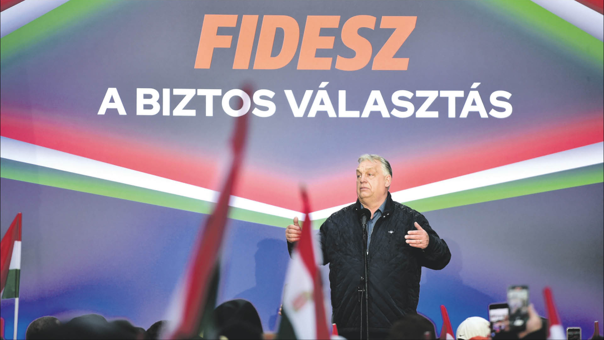 Ustępujący premier Węgier Viktor Orbán na wiecu wyborczym Fideszu w miasteczku Pécel