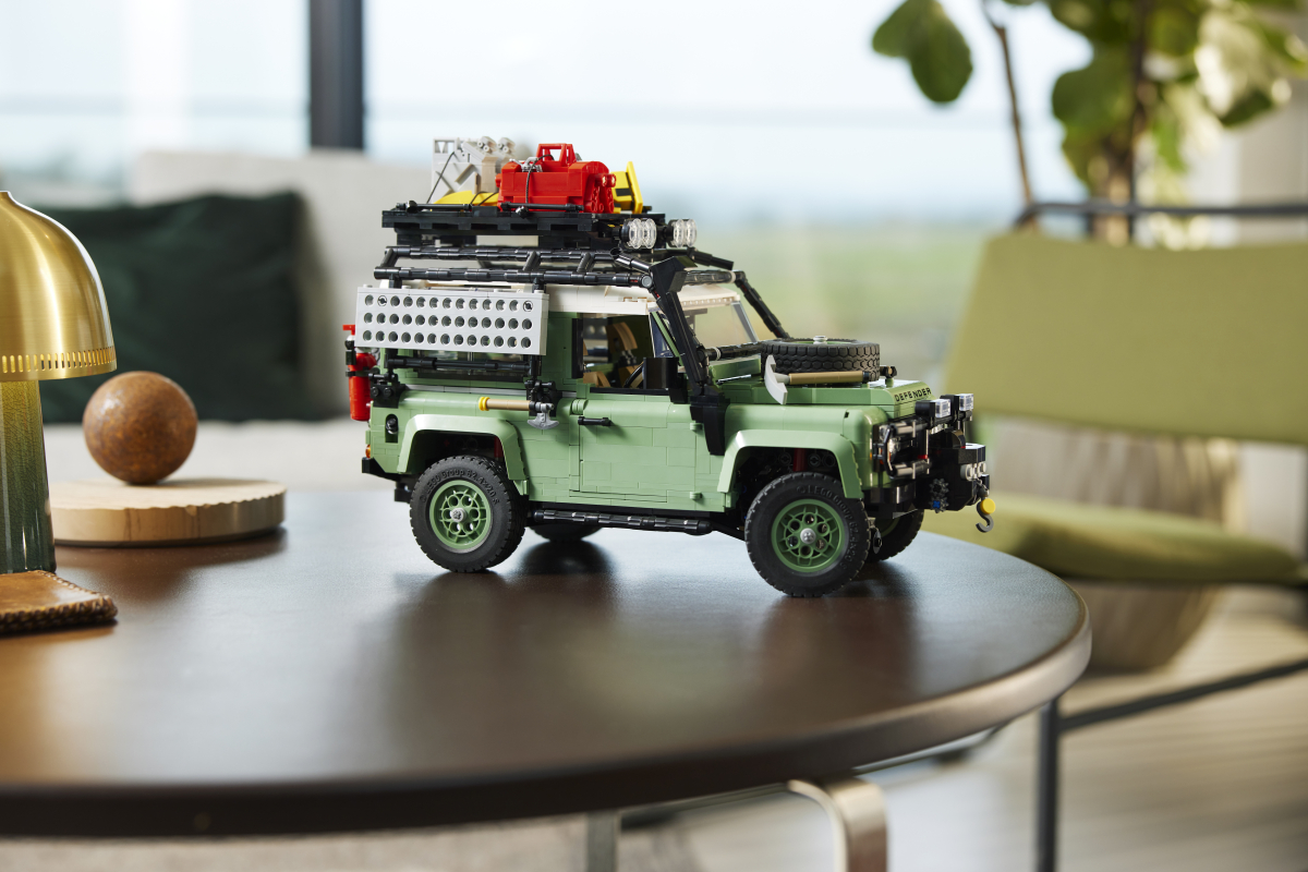 Land Rover Classic Defender 90 z Lego