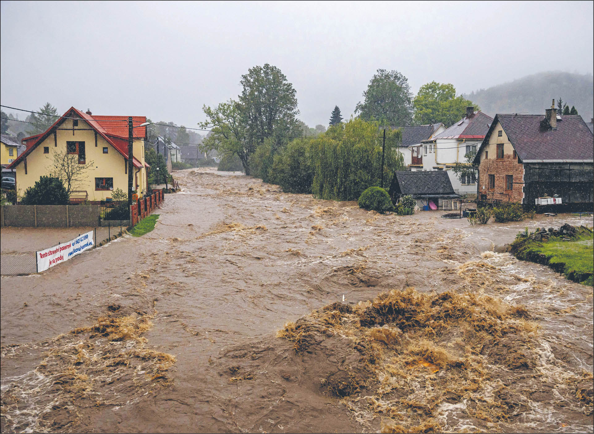 Sytuacja w Czechach jest dramatyczna, a z wielu rejonów woda spływa na tereny Polski