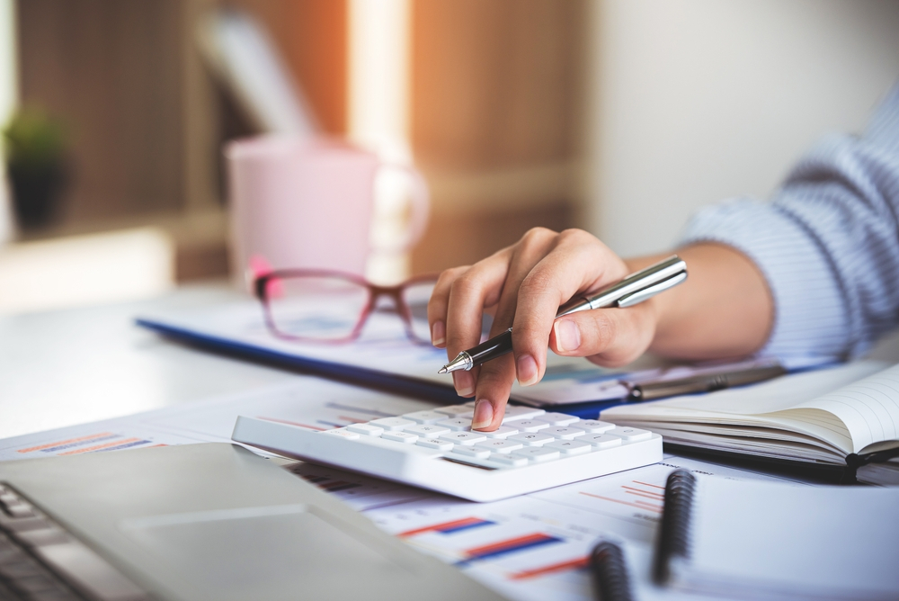 Wynagrodzenie za czas pozostawania bez pracy - wysokość, jak obliczyć