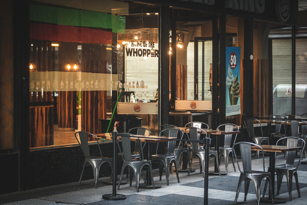 Największa kwota nieopłaconych zobowiązań spoczywa na restauracjach i stacjonarnych punktach gastronomicznych