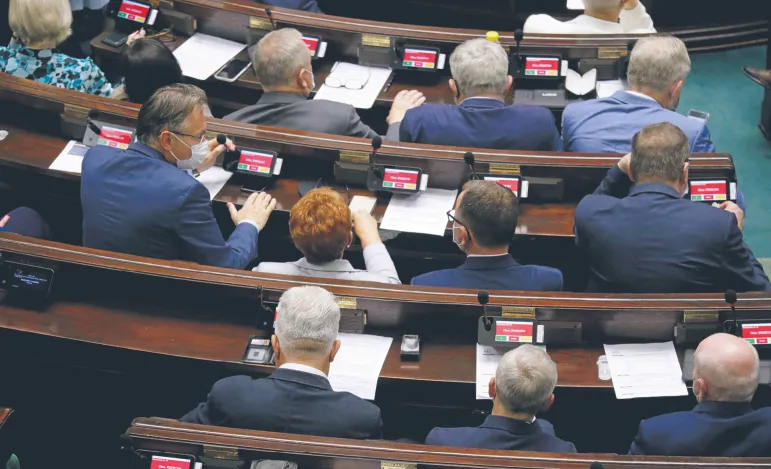 Sejm uchwalił tzw. ustawę abolicyjną dotyczącą wyborów prezydenckich w 2020 roku 