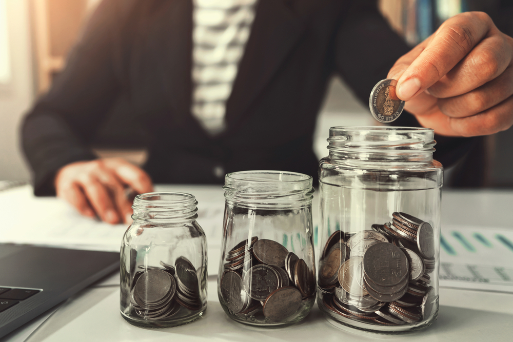 Ile można dorobić do renty i emerytury w 2022 roku? ZUS podał nowe limity dorabiania dla rencisty i emeryta od grudnia 2021 r. do lutego 2022 r.