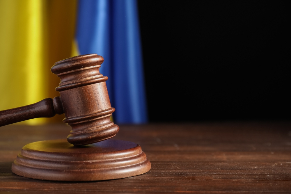 Ustawa o pomocy obywatelom Ukrainy - wszystko co musisz wiedzieć o legalizacji pobytu, pracy, dokumentach, świadczeniach Ukraińców w Polsce od 24 lutego 2022 r.