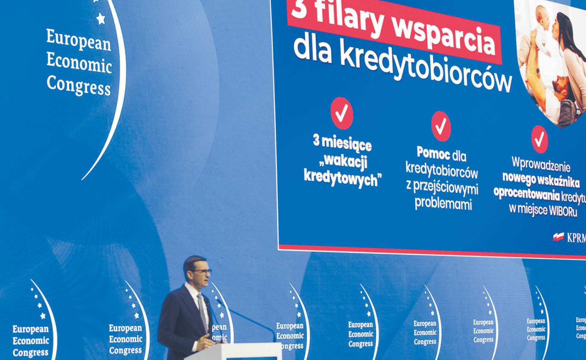 Ustawa o wsparciu kredytobiorców 2022. „Rozszerzamy tarczę antyputinowską o pakiet wsparcia dla kredytobiorców” – powiedział premier Mateusz Morawiecki.