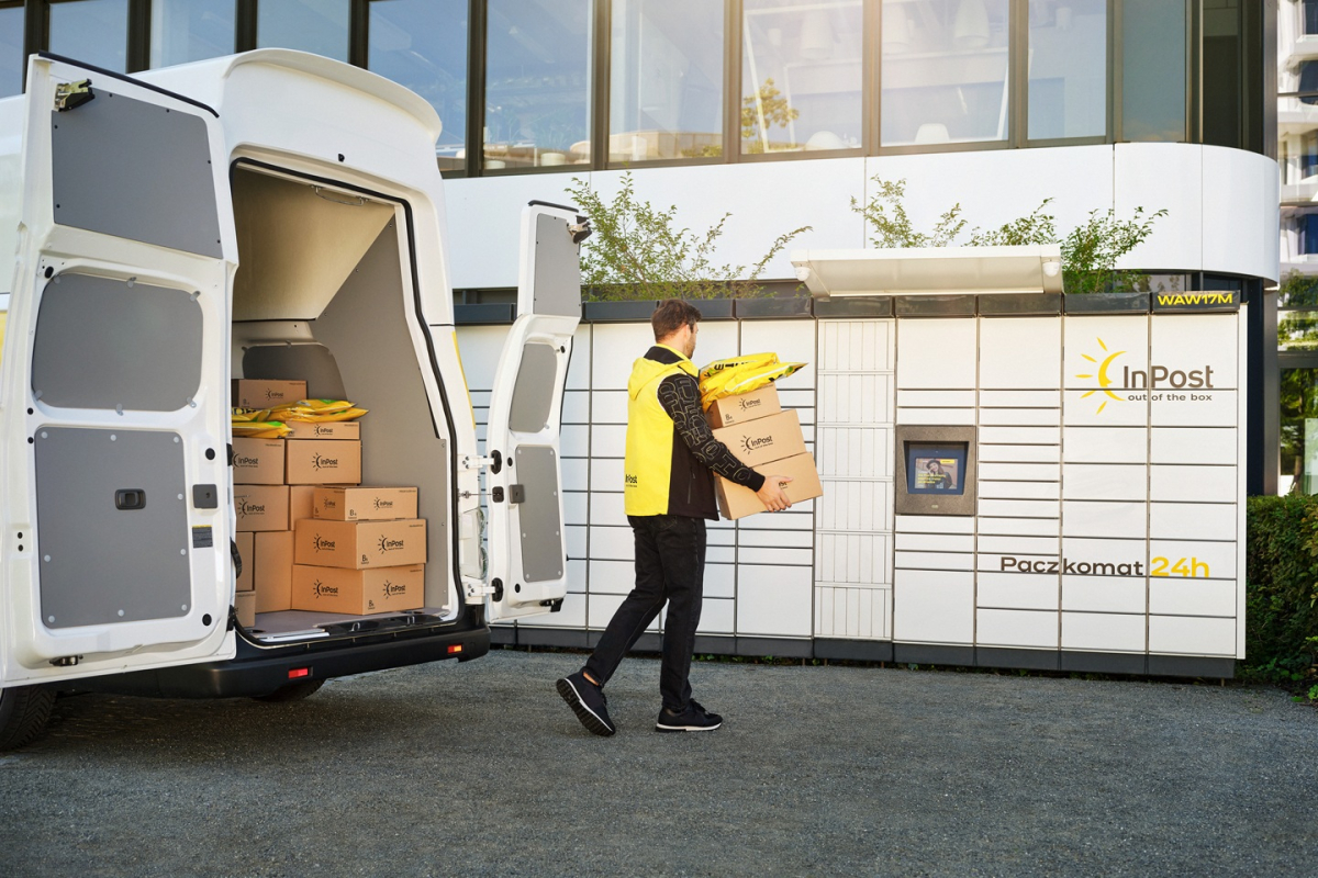 InPost zbliża się do 15 tys. paczkomatów w Wielkiej Brytanii. Produkcja w Polsce
