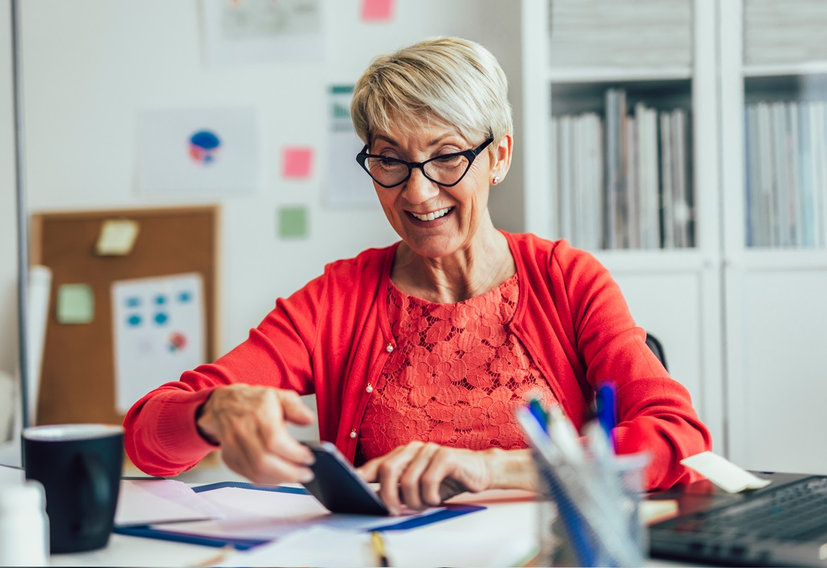 Ile emeryt może dorobić w 2026 roku tak, aby ZUS nie pomniejszył albo nie zabrał świadczenia?