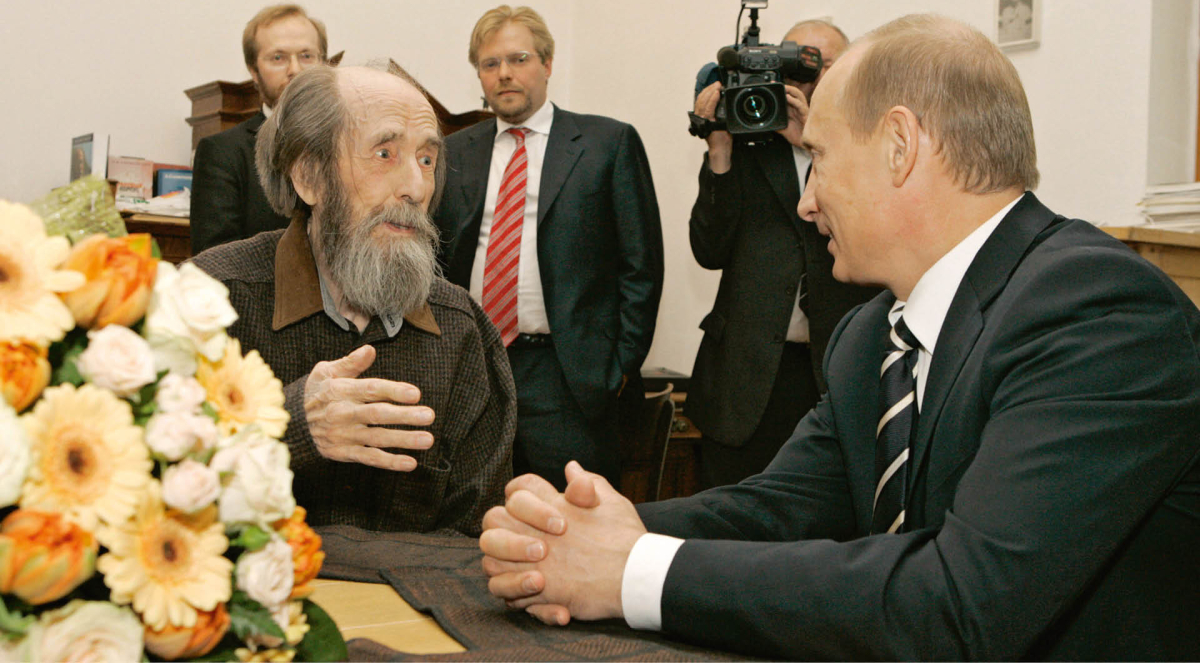 Wizyta rosyjskiego prezydenta Władimira Putina w domu Aleksandra Sołżenicyna. 12 czerwca 2007 r.