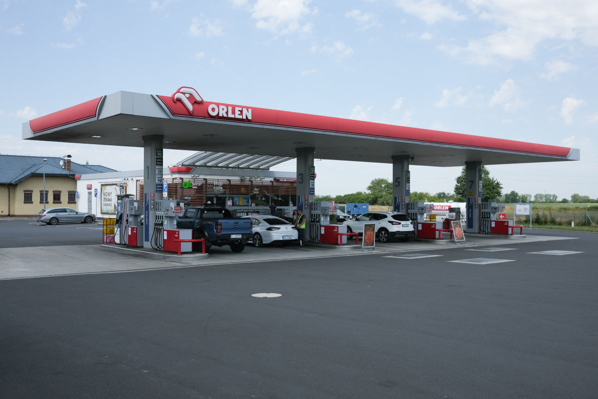 stacja benzynowa paliwo maksymalna cena detaliczna benzyna ropa diesel tankowanie kierowcy