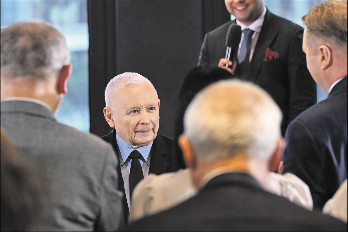 PiS chce, żeby np. niedopełnienie obowiązków administracyjnych uruchamiało procedurę deportacyjną