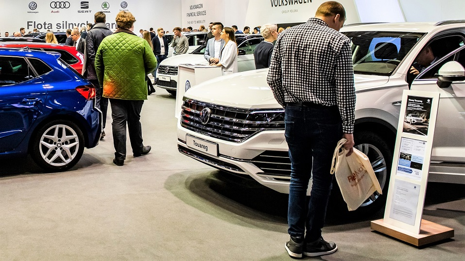 Dealerzy nie rozumieją potrzeb młodego pokolenia? Pierwsze takie badanie w Polsce