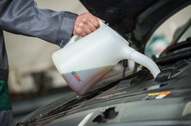 Czy trzeba wymieniać olej silnikowy przed zimą?