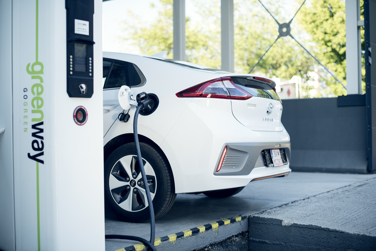 Koniec bezpłatnego ładowania samochodów elektrycznych w punktach GreenWay / fot. GreenWay