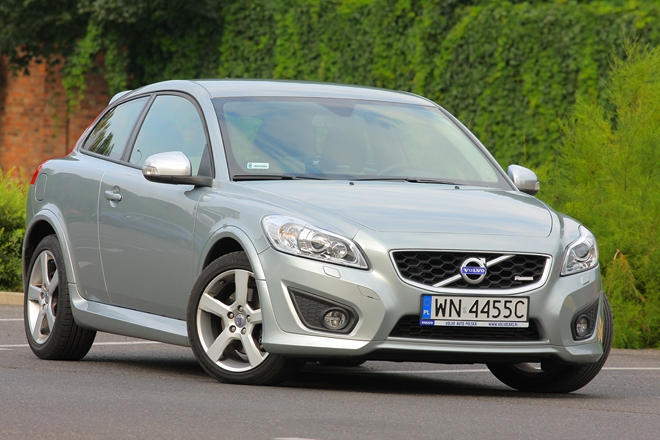 Volvo C30 D4 R-Design kosztuje obecnie około 110 tys. złotych. Fot. Moto.wieszjak.pl