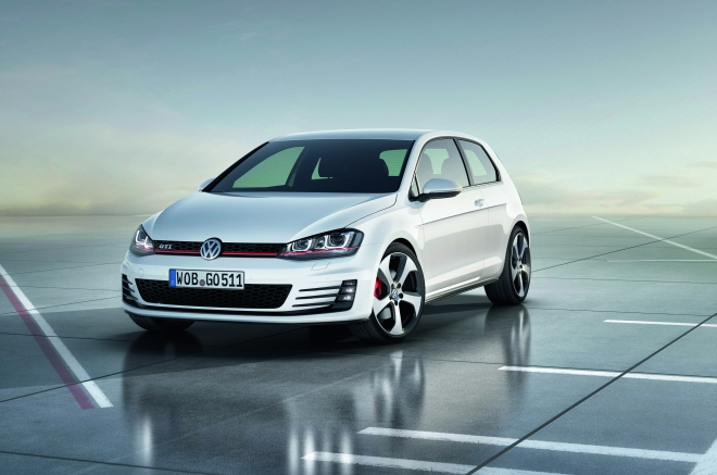 Volkswagen Golf GTI 2012 - przód