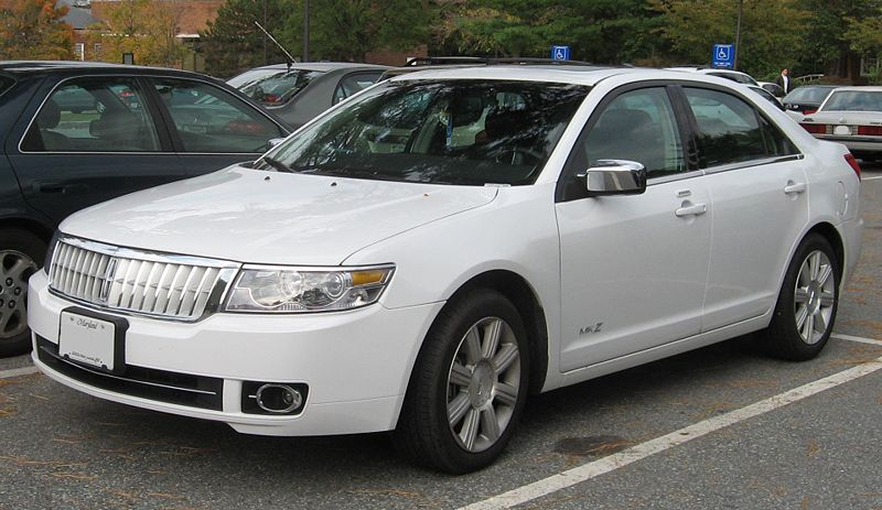 Luksusowy sedan Lincoln MKZ Fot. IFCAR