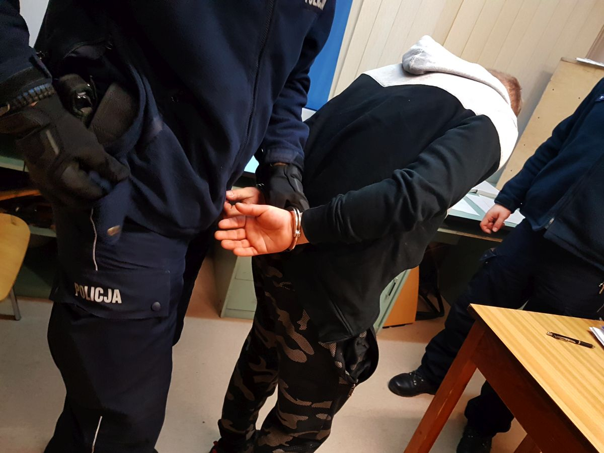 Policyjny pościg za złodziejem motocykla. Przestępca gnał z prędkością 185 km/h! / fot. Policja