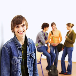 Pracodawca podejmuje środki niezbędne do ochrony bezpieczeństwa i zdrowia młodych pracowników.