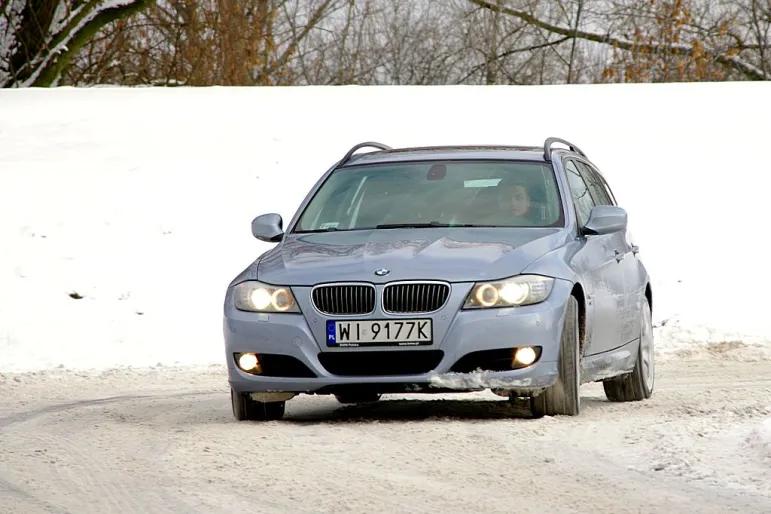 BMW 330d xDrive Touring przód Fot. Michał Nejbauer