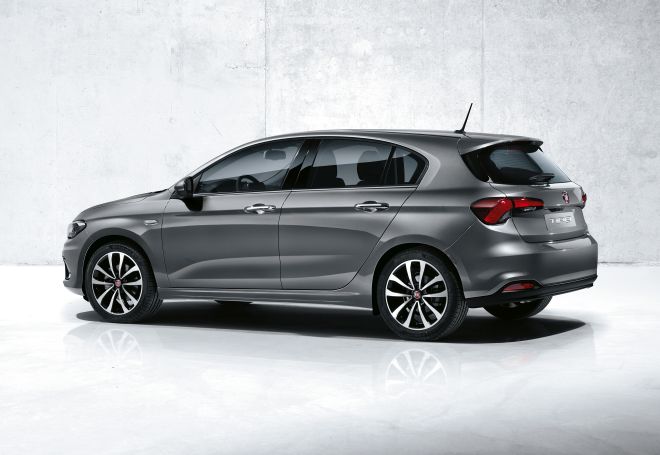 Fiat Tipo hatchback 2016