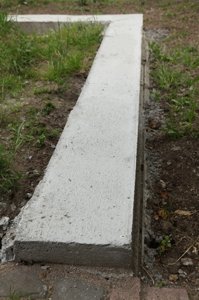 Fundamenty to element konstrukcyjny, którego zadaniem jest przekazywanie obciążeń działających na budynek na podłoże gruntowe. Fot. Röben