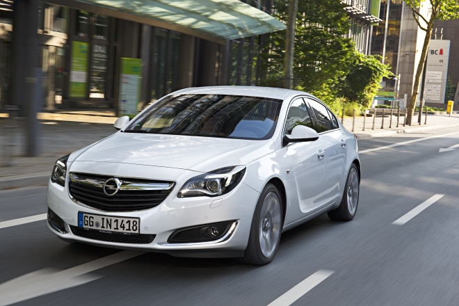 Opel Insignia Editon 1.4 Turbo w wynajmie już za 990 zł netto miesięcznie bez opłaty wstępnej.