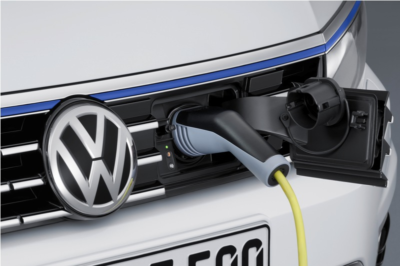 Volkswagen Passat GTE 2015 hybryda