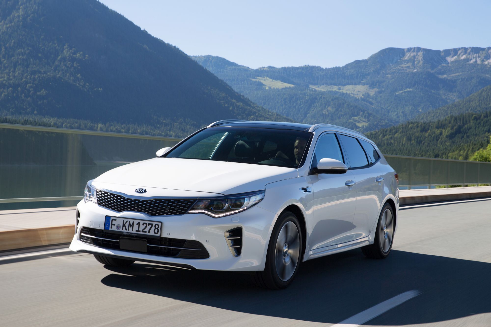 Nowa Kia Optima Sportswagon 2016