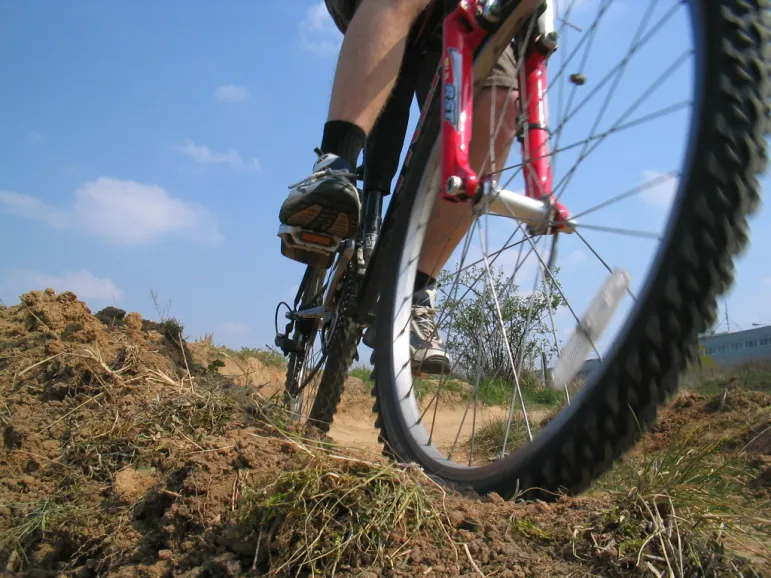 Karta rowerowa jest przeznaczona dla osób od 10 roku życia do ukończenia przez nie pełnoletności.