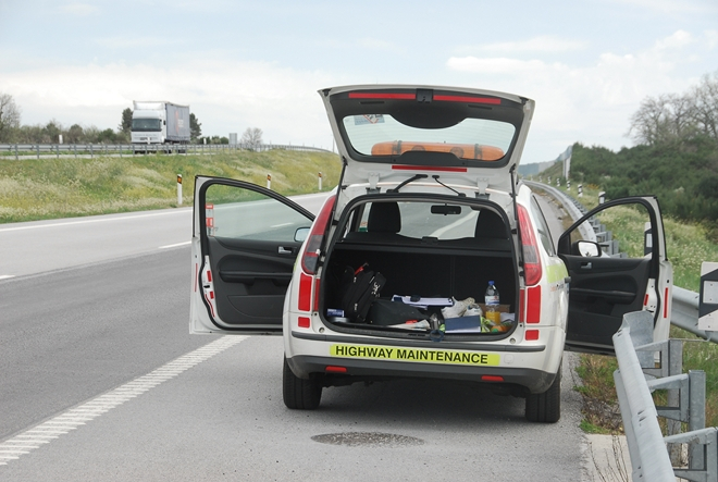 Czy wolno zatrzymywać się na poboczu?