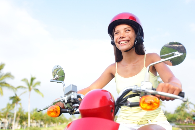 Przy okazji zmiany przepisów odnośnie uprawnień do prowadzenia motocykli o pojemności do 125 centymetrów sześciennych pojawiły się głosy niepokoju o możliwy towarzyszący temu spadek bezpieczeństwa ruchu drogowego. Producenci pojazdów wychodzą obawom na przeciw i proponują kursy szkoleniowe.