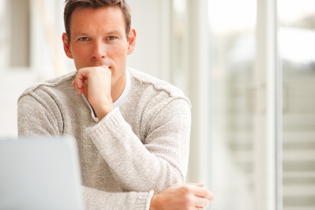 Pracownik nie może sam skutecznie przerwać (skrócić) urlopu bezpłatnego.