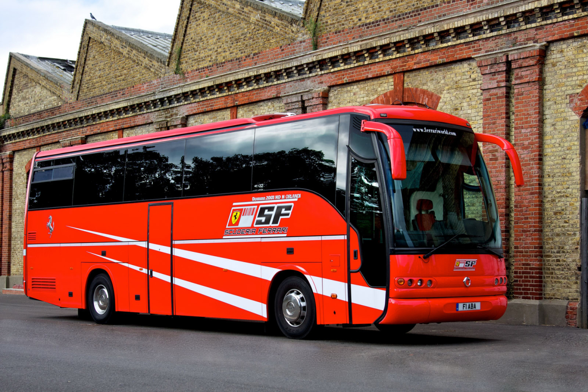 Jak sprawdzić autokar przed wyjazdem dzieci?/ Fot. Ferrari autobus