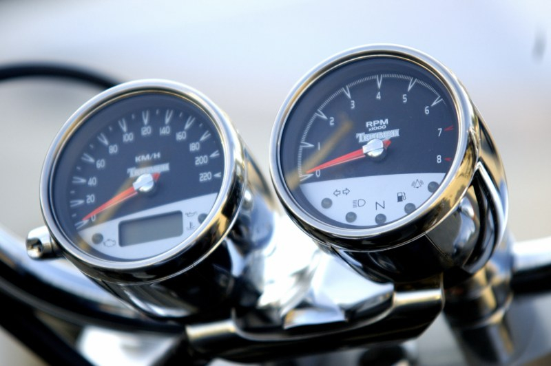 obowiązkowe wyposażenie motocykla Fot. Fotolia