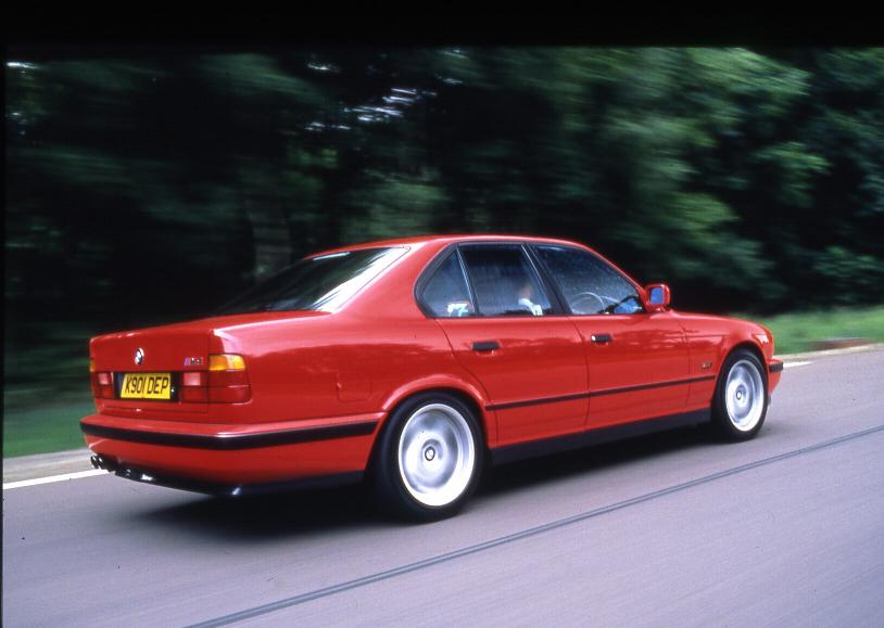 Radzimy jak naprawić awarię wyświetlacza w BMW E34. Fot. newspress 