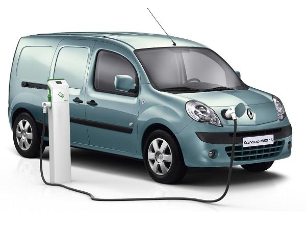 Jesienią 2011 roku dostępny w sprzedaży będzie Renault Kangoo oraz jego wersje Maxi: dwu- oraz pięciomiejscowa. Fot. Renault