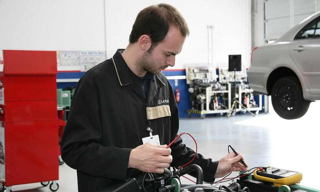 Ford Mondeo MK3 wymiana alternatora