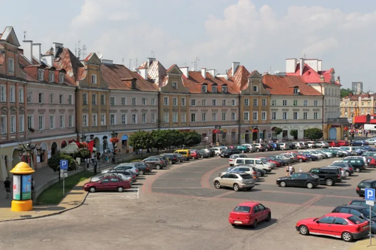 Miejscowe plany będą uwzględniały ilość miejsc do parkowania, w tym dla osób posiadających kartę parkingową. Lublin/ Fot. Fotolia