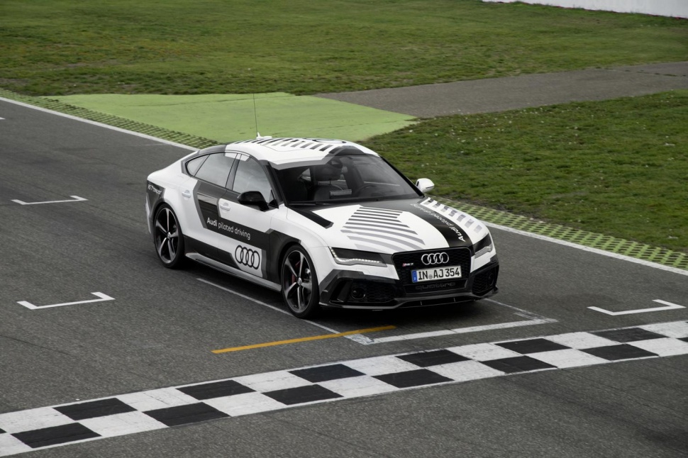 Audi RS 7 piloted driving concept autonomiczny samochód