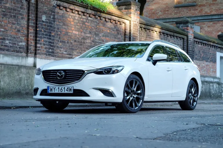 Mazda6 4x4 – jaki silnik wybrać? Poradnik kupującego