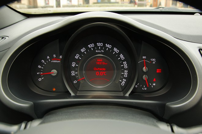 Producenci samochodów bardzo dobrze zdają sobie sprawę z faktu, że kolory mogą oddziaływać na ludzi Fot. Moto.wieszjak.pl