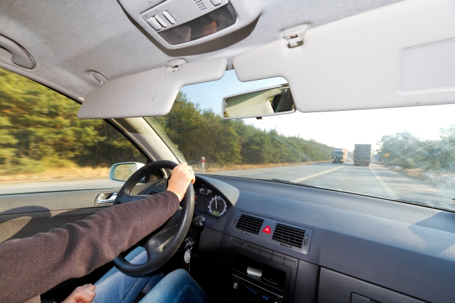 Czy pracownik może swobodnie zmieniać środek transportu w delegacji? /Fot. Fotolia