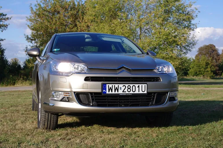 Citroen C5 HDi przód